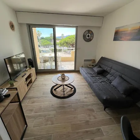 Apartment Port De Hyères
